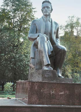 ПАМЯТНИКИ ШОЛОХОВУ