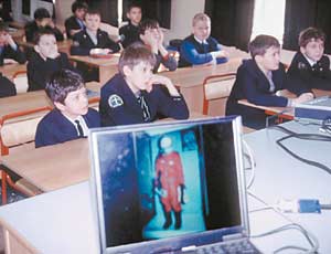 ШКОЛЬНИКОВ ИНТЕРЕСУЕТ, ЕСТЬ ЛИ ЖИЗНЬ НА МАРСЕ