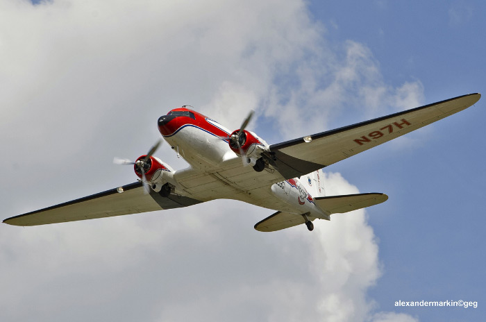 Douglas_DC-3_(C)_RA-2059G_ex.jpg Douglas_DC-3_(C)_RA-2059G_ex.jpg